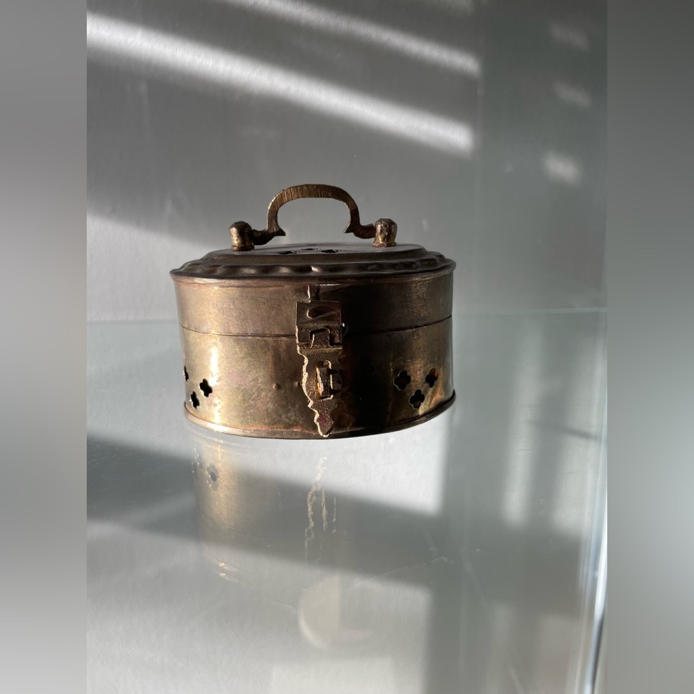 Vintage Cricket Box